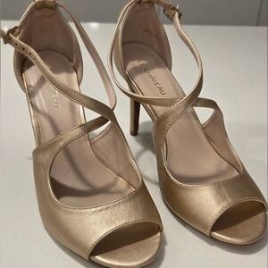 le chateau Metallic Gold Criss-Cross Peep-Toe Heels